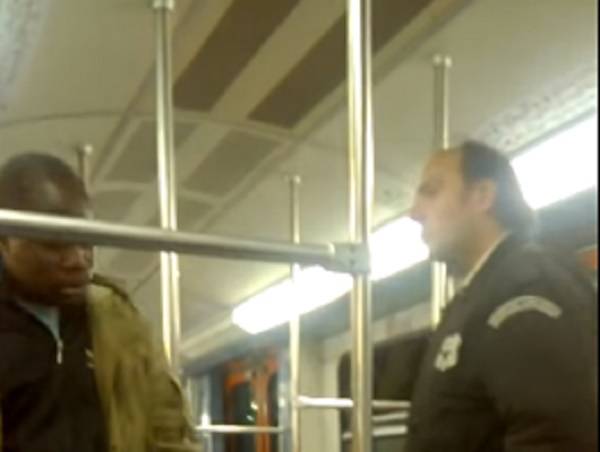 Σεκιουριτάς διώχνει αφρικανό επιβάτη από βαγόνι του ΗΣΑΠ (βίντεο). Η απάντηση της ΣΤΑ.ΣΥ