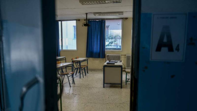 Επιτροπή Λοιμωξιολόγων: Άνοιγμα των σχολείων με τεστ για κορονoϊό