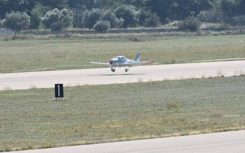 Κοζάνη: Εκπαιδευτικό αεροσκάφος βγήκε εκτός αεροδιαδρόμου