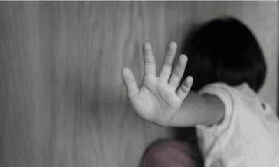 Σοκ στη Θεσσαλονίκη: Βίαζε τις ανήλικες φίλες των παιδιών του!