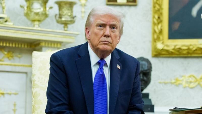 Τραμπ: Μπορεί να χτυπήσουμε ξανά το νησί Χαργκ, «απλώς για πλάκα»