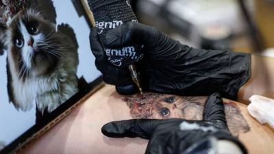 Τατουάζ και υγεία: Μπορεί το μελάνι να συνδέεται με καρκίνο;