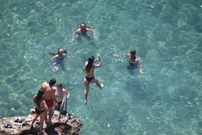 Έρχεται καύσωνας με θερμοκρασίες έως 42 βαθμούς – Θερμό κύμα από την Τετάρτη