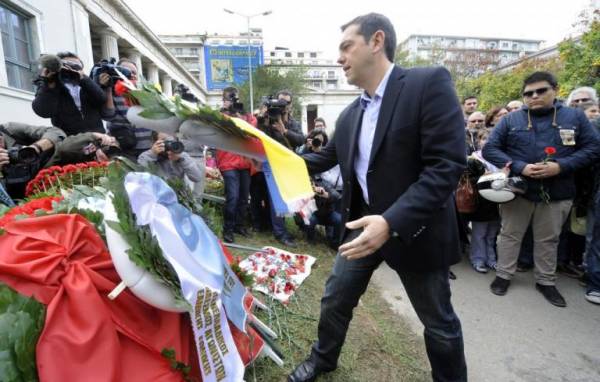 Επέτειος Πολυτεχνείου: Ο Αλέξης Τσίπρας στο μπλοκ του ΣΥΡΙΖΑ για την πορεία