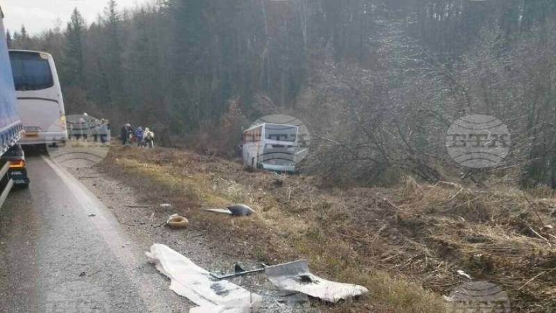 Βουλγαρία: Οκτώ Έλληνες τραυματίστηκαν ελαφρά σε σύγκρουση λεωφορείου με φορτηγό