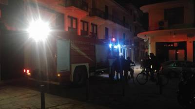 Κινητοποίηση της Πυροσβεστικής για... καμινάδα στο Ιστορικό Κέντρο Καλαμάτας