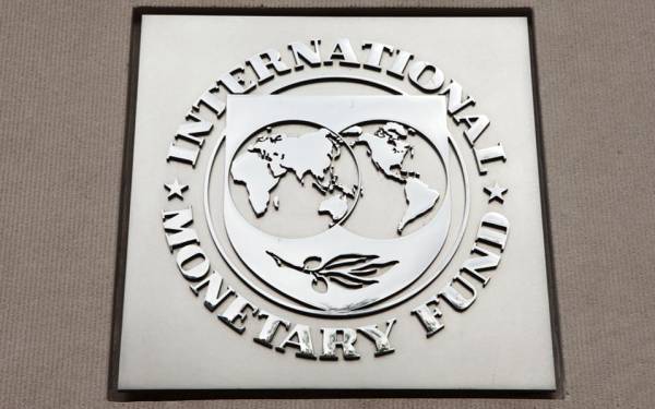 Την άμεση ψήφιση μέτρων λιτότητας ζητεί το ΔΝΤ