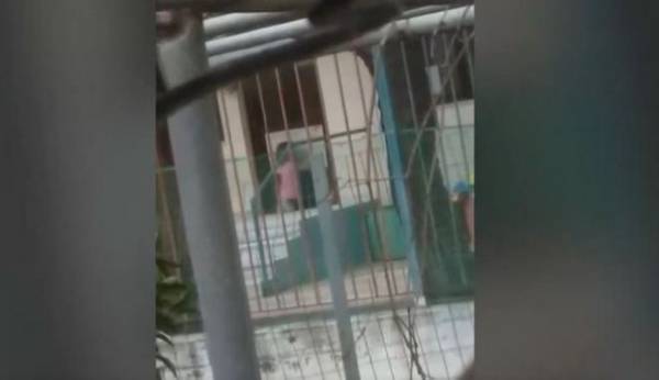 Χαλκίδα: Κανονικά στην τάξη η νηπιαγωγός που έβγαλε 4χρονη στο κρύο - Θα περάσει από ΕΔΕ (βίντεο)