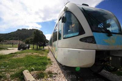 Ο Τατούλης για ποδηλατόδρομο στο σιδηροδρομικό δίκτυο