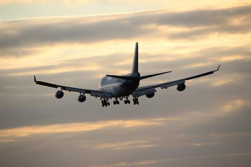 Θεσσαλονίκη: Επιβατικό αεροπλάνο έκανε αναγκαστική προσγείωση - Επιβάτης έχασε τις αισθήσεις της