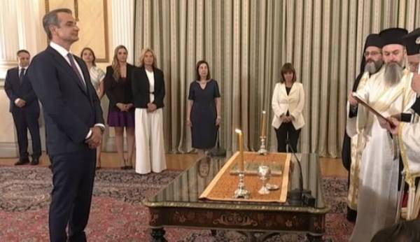 Ορκίστηκε πρωθυπουργός ο Κυριάκος Μητσοτάκης (βίντεο)