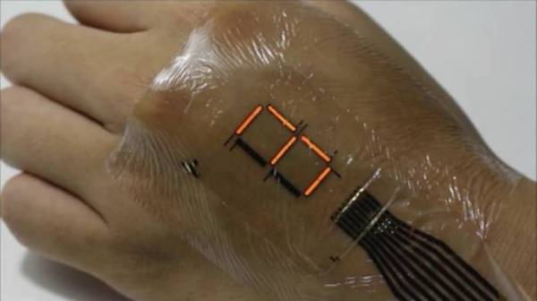 Ηλεκτρονικό δέρμα-οθόνη μετρά και δείχνει το επίπεδο του οξυγόνου στο αίμα