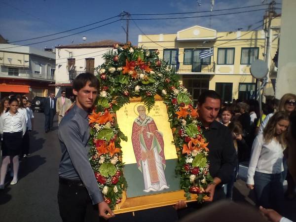Οι Γαργαλιάνοι γιορτάζουν τον πολιούχο τους Αγιο Διονύσιο (φωτογραφίες)