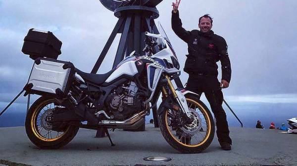 Ο ηθοποιός Γ. Πυρπασόπουλος ταξίδεψε με μοτοσικλέτα 3.570 χιλιόμετρα