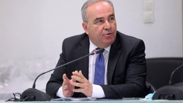 Παπαθανάσης για φυσικό αέριο: Δεν υπάρχει πρόβλεψη για διακοπές ρεύματος