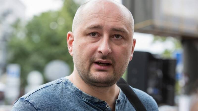 Δολοφονήθηκε στο Κίεβο ο Ρώσος δημοσιογράφος Αρκάντι Μπαμπτσένκο