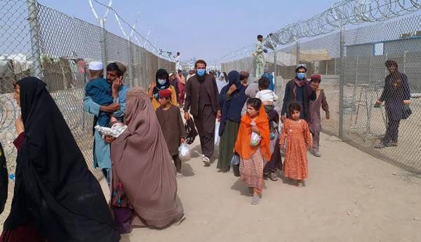 Έκκληση από τον ΟΗΕ να απαγορευτούν οι επαναπατρισμοί Αφγανών