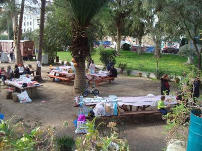 Γεμίζει η "πλατεία γενεθλίων"