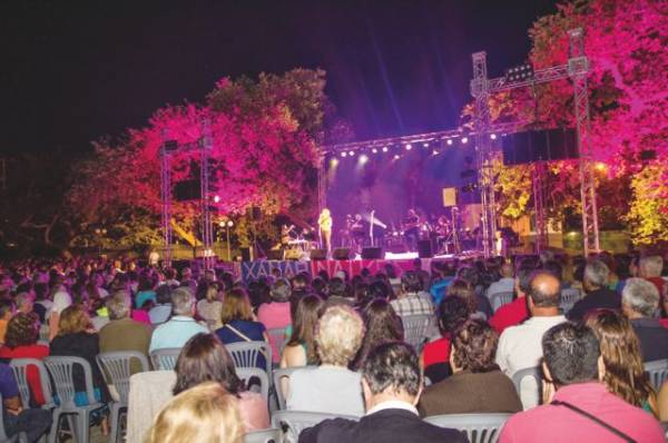 Πλήθος κόσμου στη συναυλία Κότσιρα-Μικρούτσικου-Αντωνοπούλου στο Χανδρινού