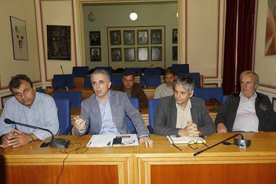 Αφού περιπλανήθηκε σε διάφορες... πόρτες κατέληξε στο Μάκαρη ο ΣΥΡΙΖΑ για Καλαμάτα