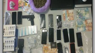 Εξαρθρώθηκε σπείρα με 21,5 κιλά ηρωίνης στην Αθήνα