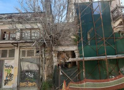 Τζαμουράνης για ετοιμόρροπα διατηρητέα