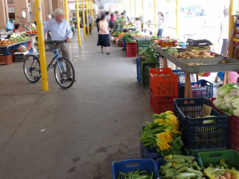 Προβλήματα στην ΚΑΚ από διανομή τροφίμων και εξώδικο επαγγελματιών στον Δήμο Καλαμάτας
