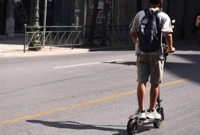 Από αύριο τέλος τα ηλεκτρικά πατίνια για ανηλίκους κάτω των 17 ετών (βίντεο)