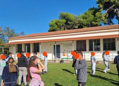 Διαμαρτυρία γονέων για το Ε.Ε.Ε.ΕΚ Φιλιατρών