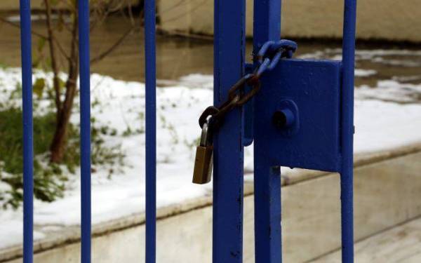 Το χιόνι κρατά κλειστά τα σχολεία στο Οροπέδιο Λασιθίου