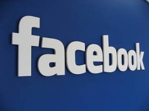 Κατά 24% αυξήθηκαν στο α΄εξάμηνο του 2014 τα αιτήματα κυβερνήσεων στο Facebook για να δώσει στοιχεία χρηστών του