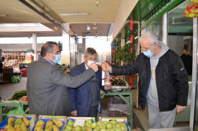 Ευχές του δημάρχου Καλαμάτας σε αγορά και ΒΙΟΠΑ