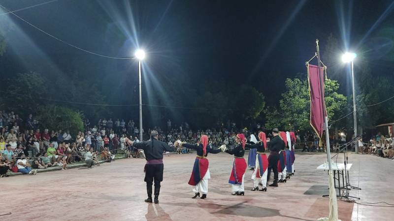 4ο αντάμωμα παραδοσιακών χορών Καλαμάτας: Ενα διήμερο γεμάτο παράδοση (Βίντεο)