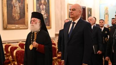 Επίσκεψη Δένδια στο Πατριαρχείο Αλεξανδρείας