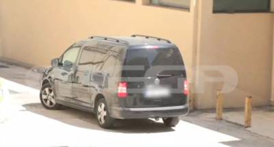 Αποκάλυψη για το θρίλερ στο Παλαιό Φάληρο: Βίντεο δείχνει το κοριτσάκι να μεταφέρεται σε καρότσι