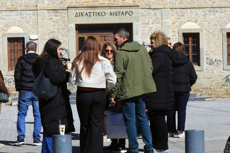 Βιολάντα: Ελεύθερος με περιοριστικούς όρους ο υπεύθυνος παραγωγής – Προθεσμία για τον διευθυντή (βίντεο)