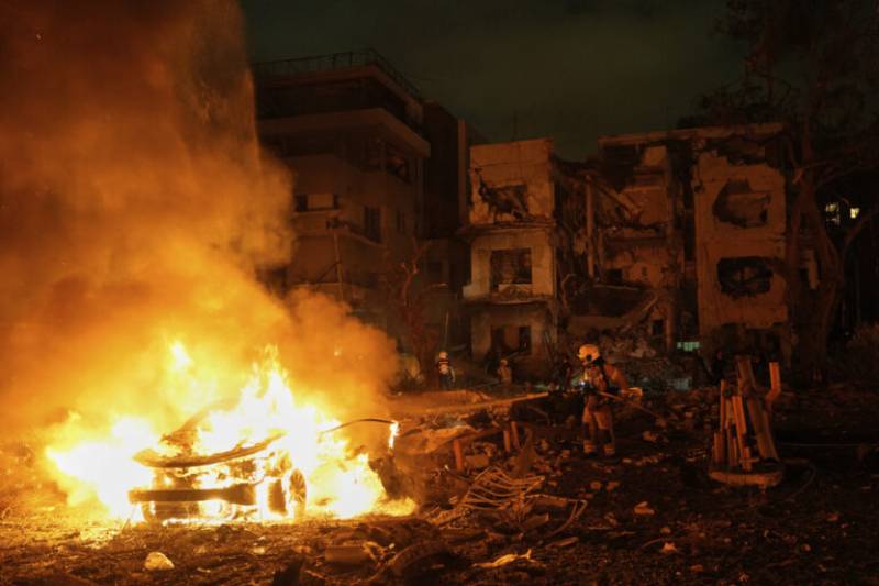 Το Ισραήλ βομβαρδίζει την Τεχεράνη - Φωτιά σε διυλιστήριο του Κουβέιτ λόγω επιδρομής drones, νέες επιθέσεις στις χώρες του Κόλπου