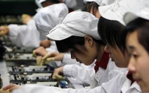 BBC: Άθλιες οι συνθήκες εργασίας στα εργοστάσια παραγωγής προϊόντων της Apple