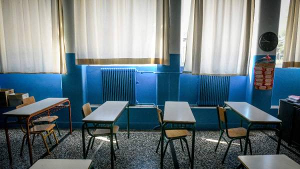 Θεσσαλονίκη: Συλλήψεις για συμμορία ανηλίκων - Καταγγελίες για εκβιασμούς, bullying και γενετήσιες πράξεις σε σχολεία