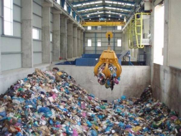 Ερώτηση Κωνσταντινόπουλου για τη διαχείριση των σκουπιδιών