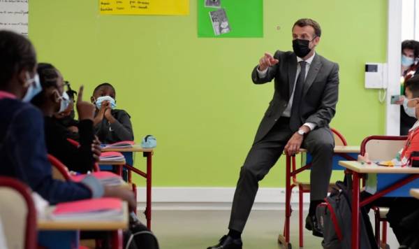 Επιστροφή στο σχολείο για τους μικρούς μαθητές στη Γαλλία