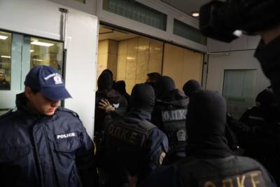 Δολοφονία Λυγγερίδη: Στον Εισαγγελέα οι 64 συλληφθέντες για οπαδική βία (βίντεο)