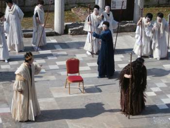 &quot;Οιδίπους Τύραννος&quot; από Κινέζους φοιτητές στην Αρχαία Μεσσήνη (φωτογραφίες)