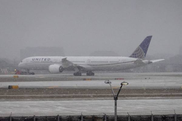 ΗΠΑ: Διακοπές ηλεκτροδότησης και χάος στις μεταφοράς - 5.700 πτήσεις ακυρώθηκαν