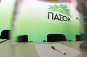 ΠΑΣΟΚ: Γραφικός ο Γ. Βαρουφάκης - Εκπέμπει κάθε ημέρα ανησυχητικά μηνύματα