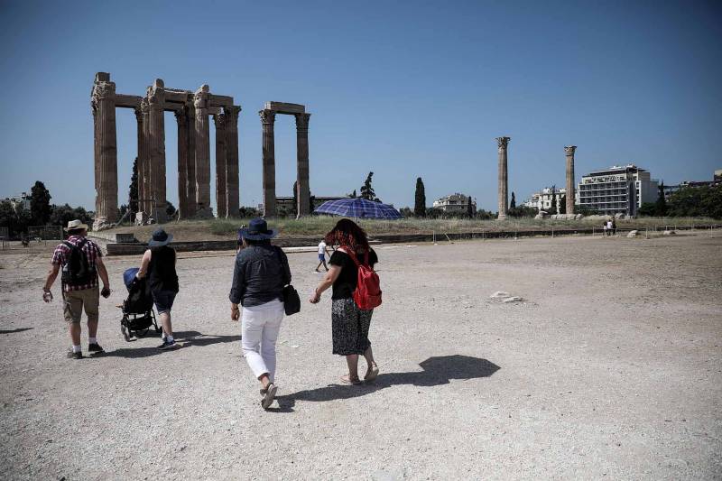 Υπόσχεση για ξέγνοιαστες στιγμές δίνει η Αθήνα για όσους μείνουν εντός των τειχών της