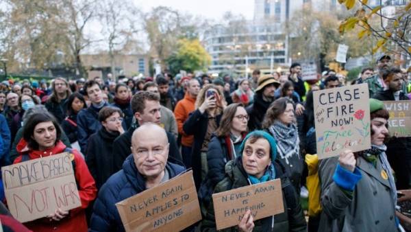 Μεγάλη πορεία κατά του αντισημιτισμού στο Λονδίνο