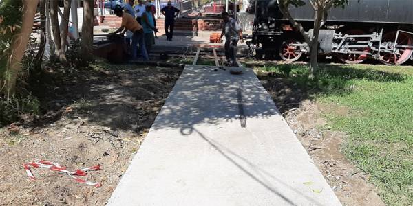 Ράμπα για ΑμεΑ στο Πάρκο Σιδηροδρόμων Καλαμάτας