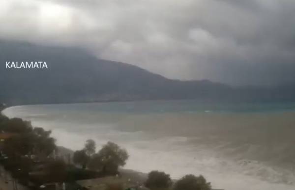 Timelapse από την καταιγίδα της Δευτέρας στην παραλία της Καλαμάτας (Βίντεο)