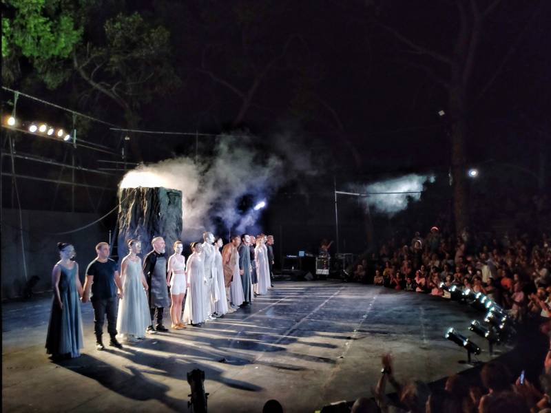 Καλαμάτα: Κατάμεστο το θέατρο του Κάστρου στον "Προμηθέα Δεσμώτη" - Καθηλωτική ερμηνεία Στάνκογλου